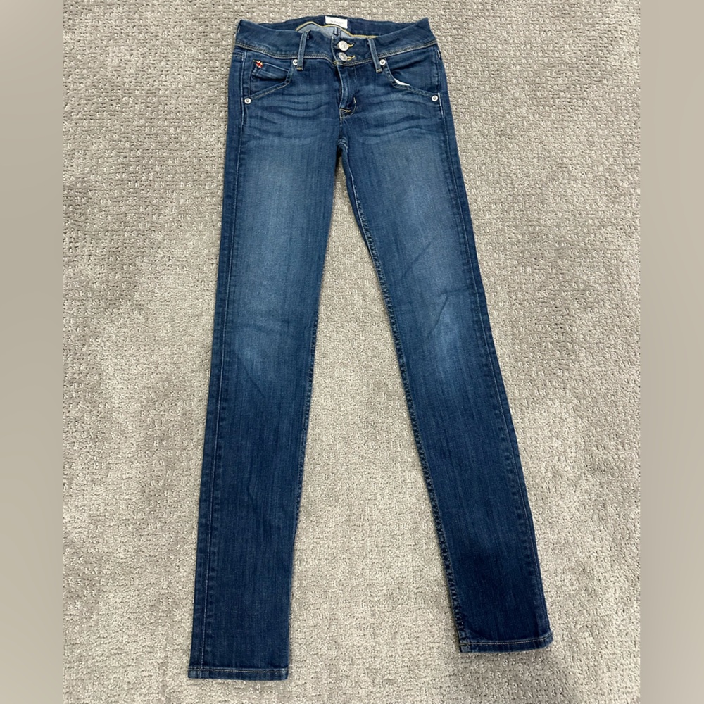 Hudson skinnies with button pockets